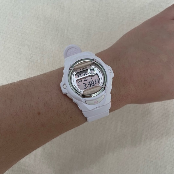 SOLD ON DEPOP - Baby-G G-Shock Watch - Light Pink, Water Resistant - Picture 7 of 8